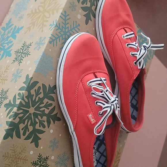 Keds Sneaker Canvas Slip Ons - Picture 3 of 3